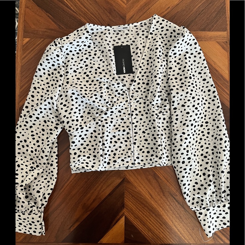 NWT Fashion Nova black and white crop top